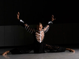 B. Moore Dance presents 3D Vision