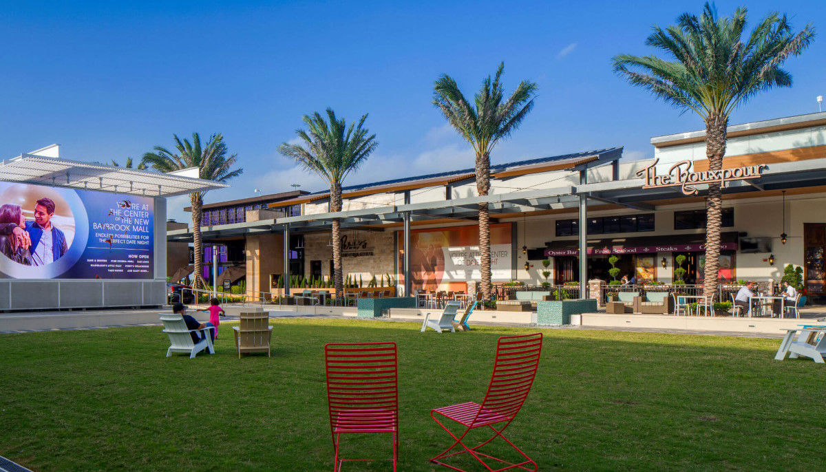 Baybrook Mall presents Holiday Market On The Lawn Event CultureMap