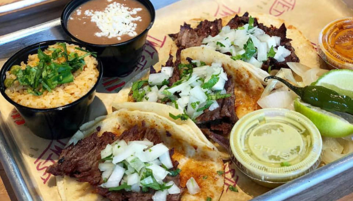 New taqueria with killer trompo serves downtown Dallas at all hours