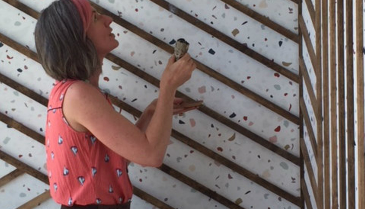 This Austin Energy Healer Gives A Whole New Meaning To Cleaning