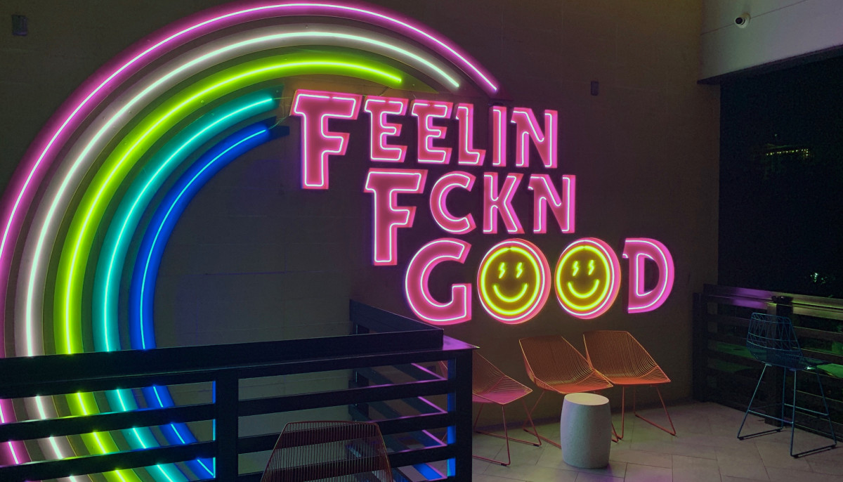 Electric new bar slides into Midtown with feelgood retro vibes