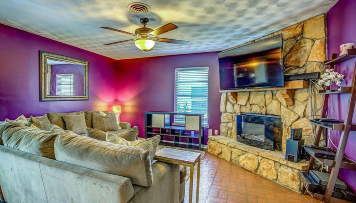 Quirky 50s Home In East Dallas Does Not Lack For Color Or