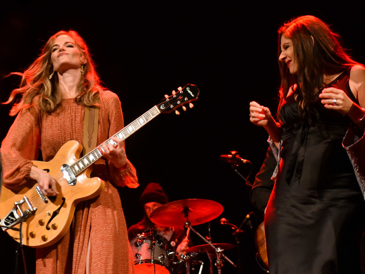 Black Fret Black Ball 2016 Suzanna Choffel Wendy Colonna
