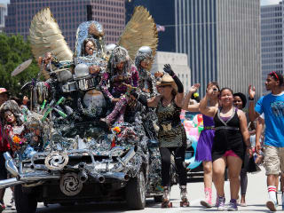 News_Art Car Parade_May 2012_winners_Earth, Wind, and Fire...and Water by Jefferson Davis HS