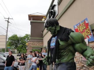 Austin Photo: Places_shopping_austin_books_and_comics_hulk