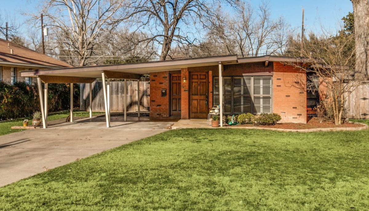Get a load of the modern updates in 250,000 East Dallas midcentury