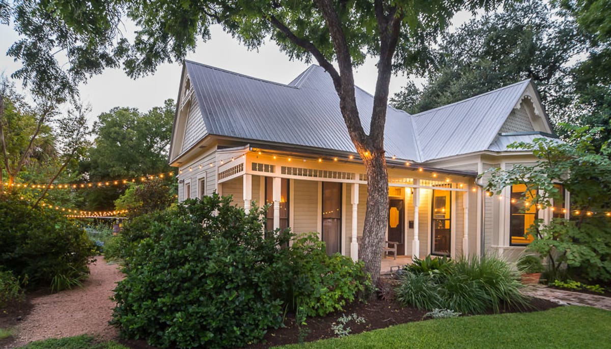Austin farmhouse combines downtown convenience with historic charm CultureMap Austin
