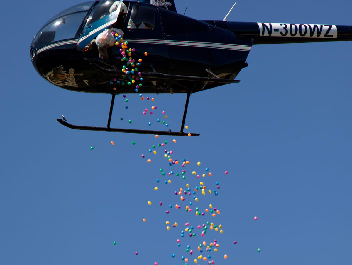 Helicopter drops 20,000 eggs on Fifth Ward Ultimate Easter egg hunt