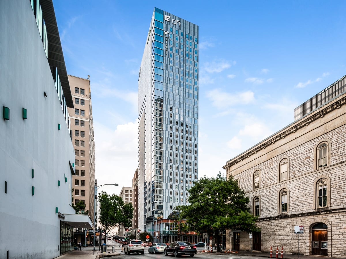 2 New Hotels Open Downtown With 3 Hot Spots For Dining