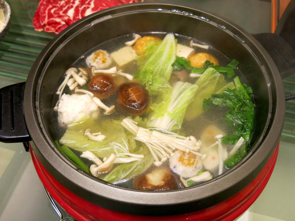 New Korean hot pot restaurant calls Dallas' allyoucaneat crowd