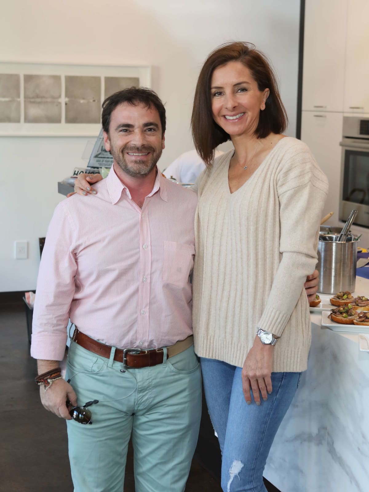 Decorative Center Fall Market Mauricio Vela, Yoli Chelaia