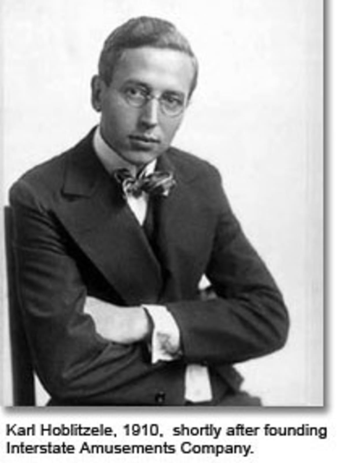 News_River Oaks Theatre_Karl Hoblitzelle_interstate founder