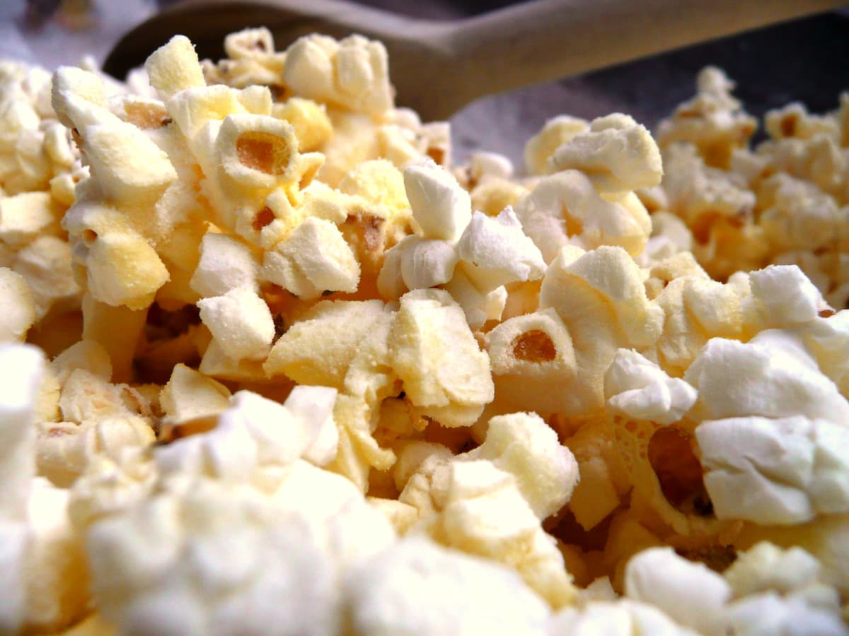 News_Sarah Gish_River Oaks Theatre_Dec. 2009_popcorn_closeup_generic