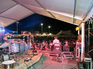 Sixth Annual Sealybration featuring Steve Wariner