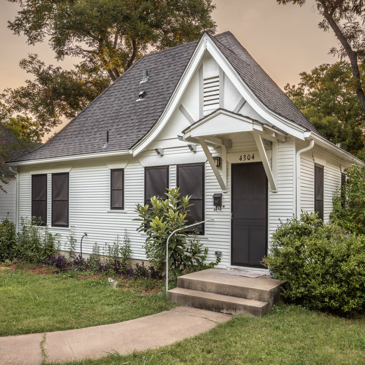 Inside the tiny and unique abodes from the Hyde Park Homes Tour