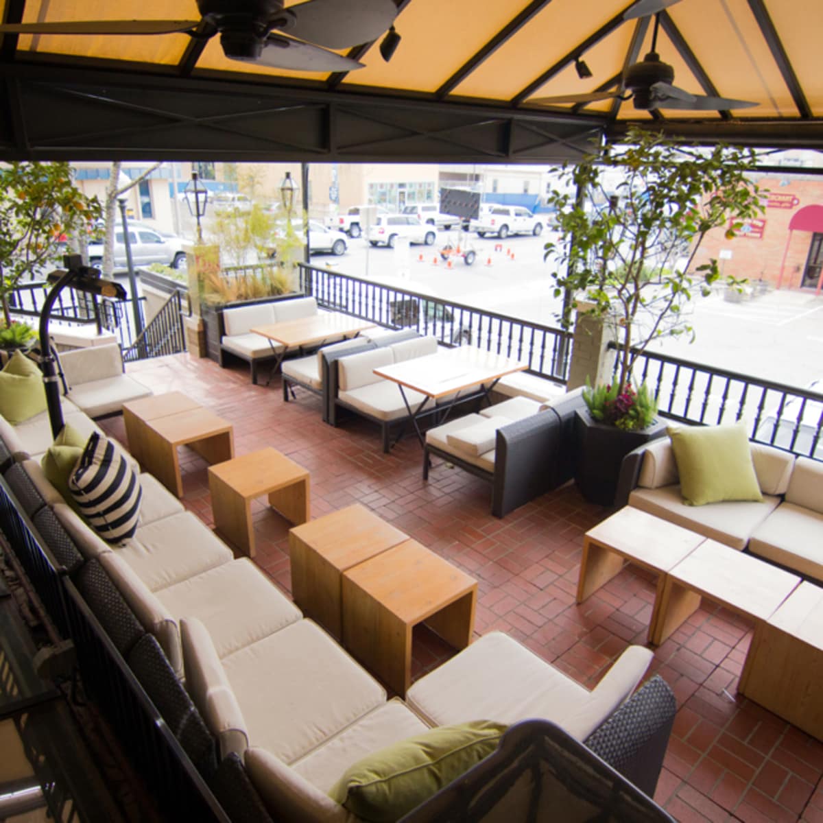 Bess Bistro Austin restaurant patio
