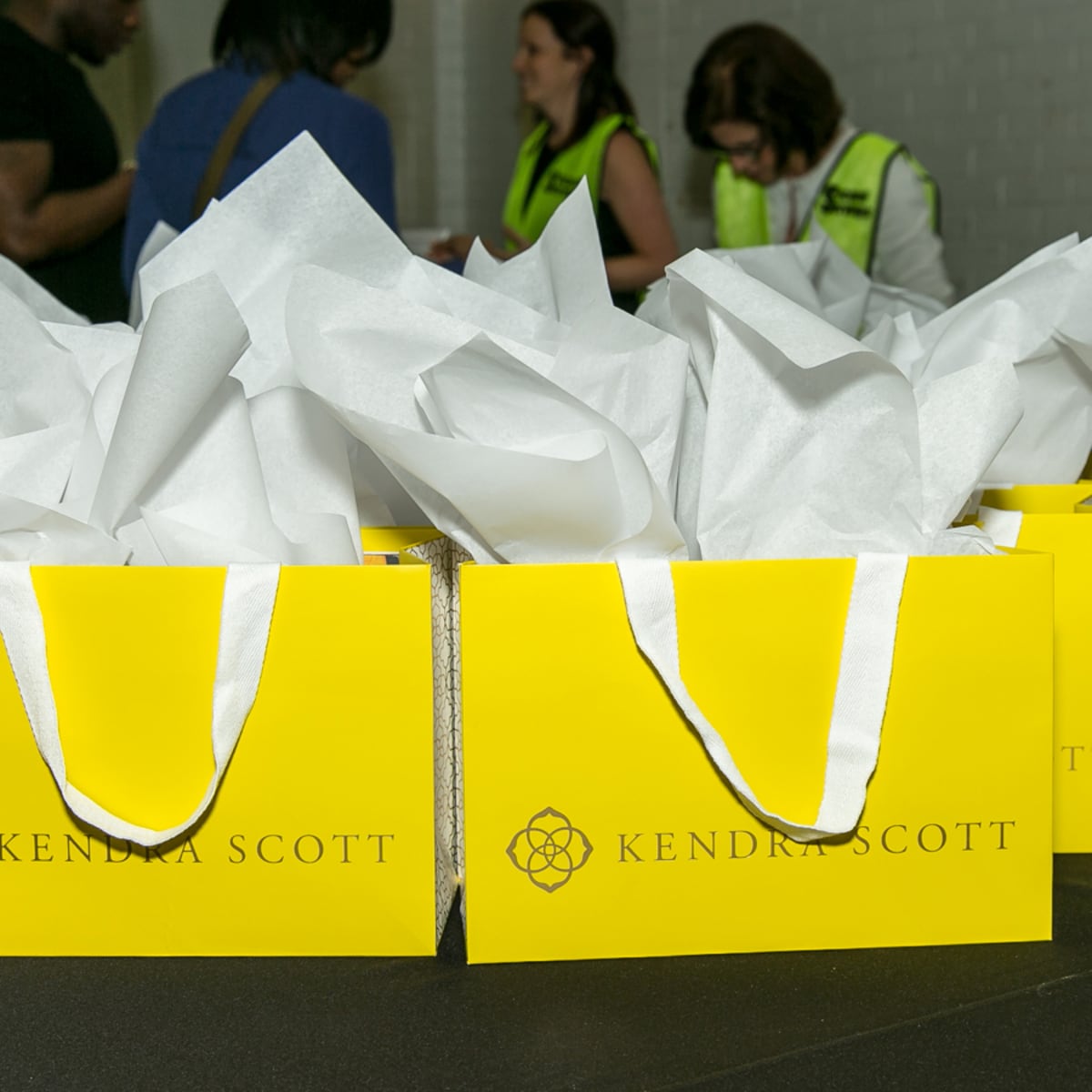Tastemaker Awards 2018 Kendra Scott bags