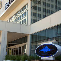 Places-Eat-The Oceanaire Seafood Room-exterior-sign-1