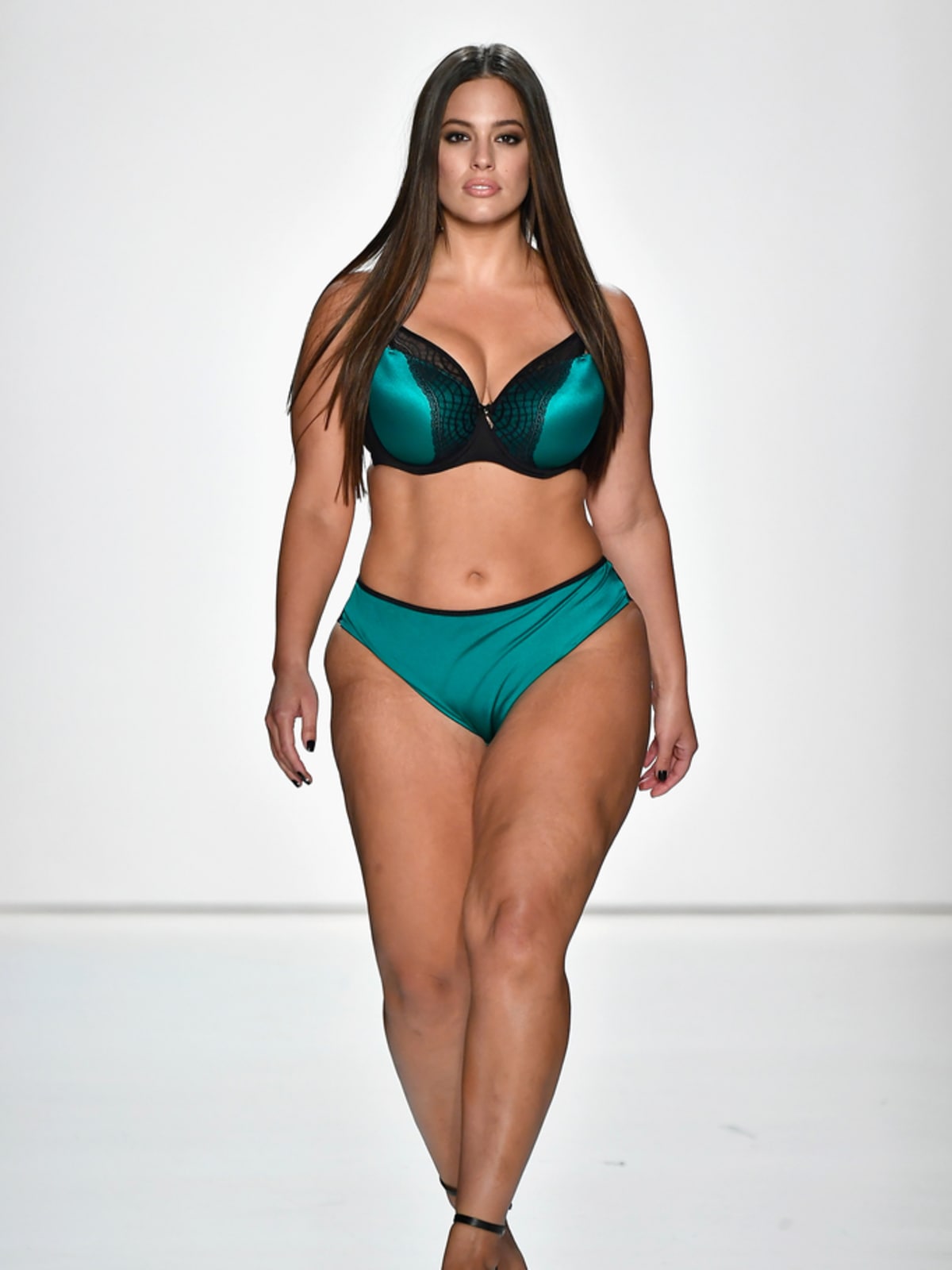 Addition Elle look 22 Ashley Graham