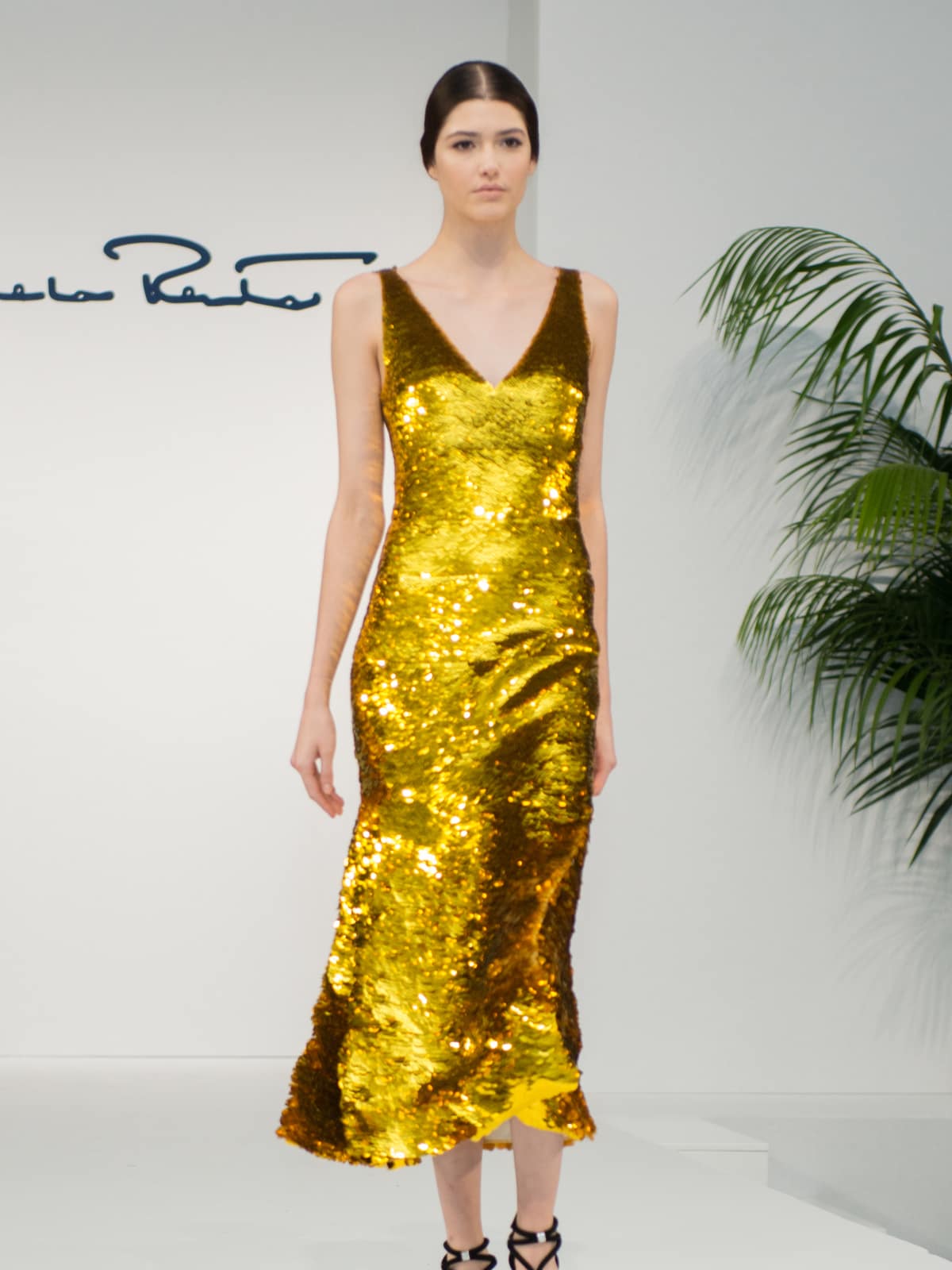 Oscar de la Renta 2018 resort collection gold gown