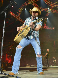 Jason Aldean at Houston rodeo concert March 2014