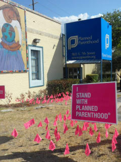 Austin Photo Set: News_Nicole Kreisberg_planned parenthood_Dec 2011_location