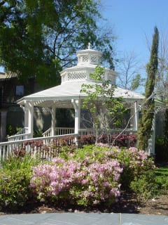 Places-Unique-The Briar Club