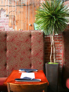 Places_Drinks_Hearsay_interior