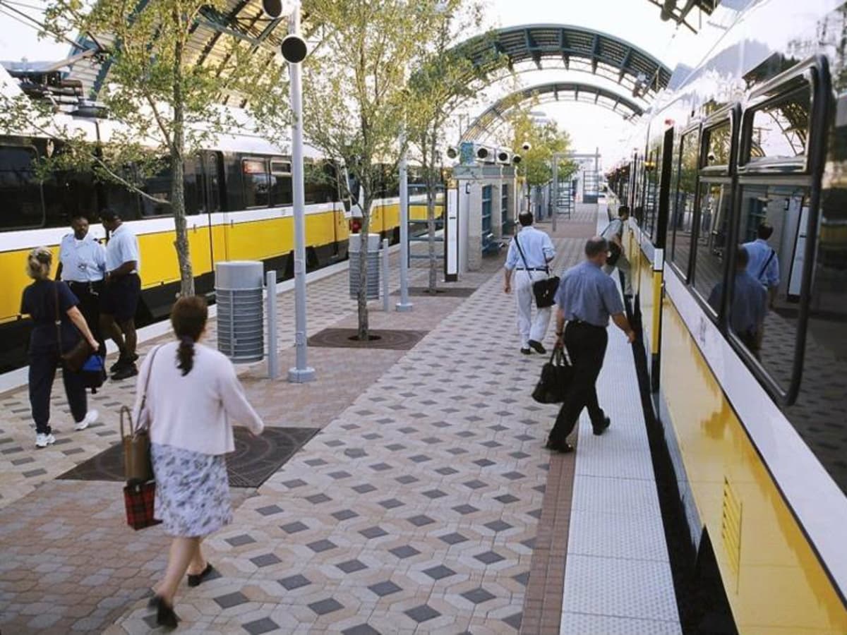 dart and tre will cut back on dfw service over christmas holiday christmas station dfw