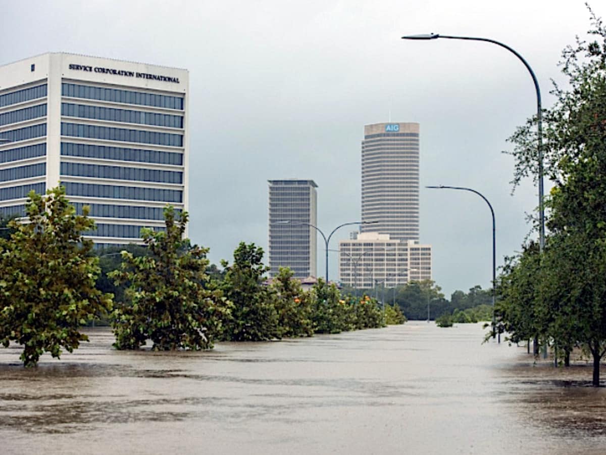 Houston Hurricane Incredible photos as Hurricane Harvey hits Houston especially hard ...