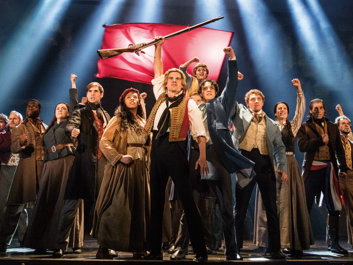 Cast of national tour of Les Miserables