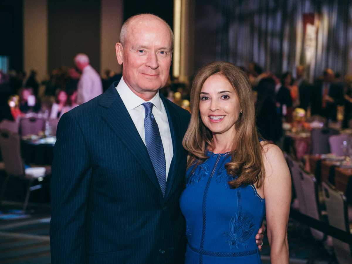 Shaquile O' Neal Texas Children’s Physician-in-Chief Mark W. Kline and Nancy Calles