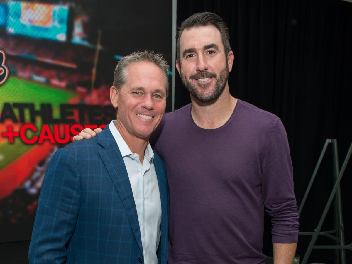 Team Up for Kids and K9s Astros Tootsies Craig Biggio Justin Verlander