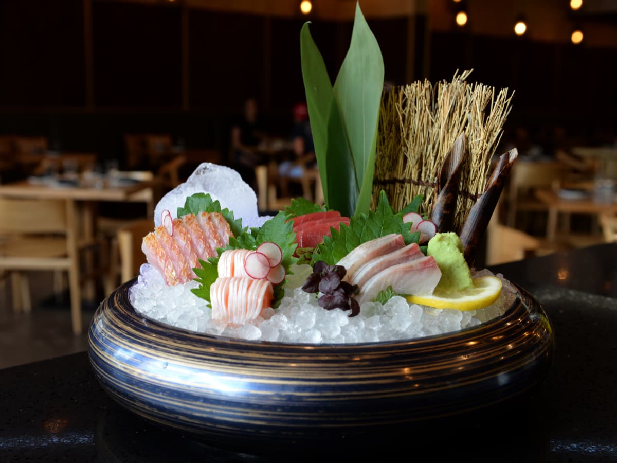 Tobiuo sushi sashimi platter