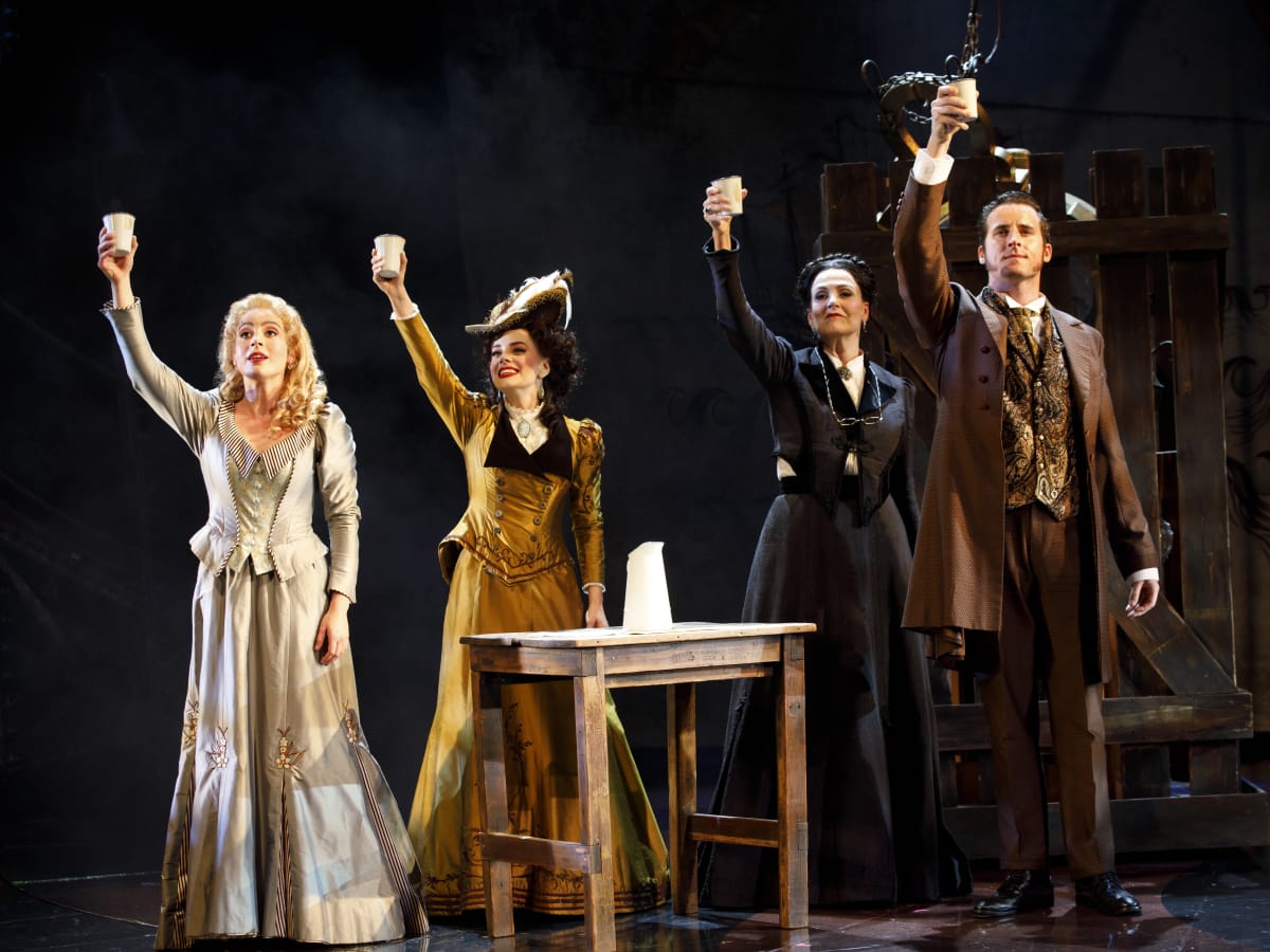 Mary Michael Patterson, Meghan Picerno, Karen Mason, and Sean Thompson in Love Never Dies