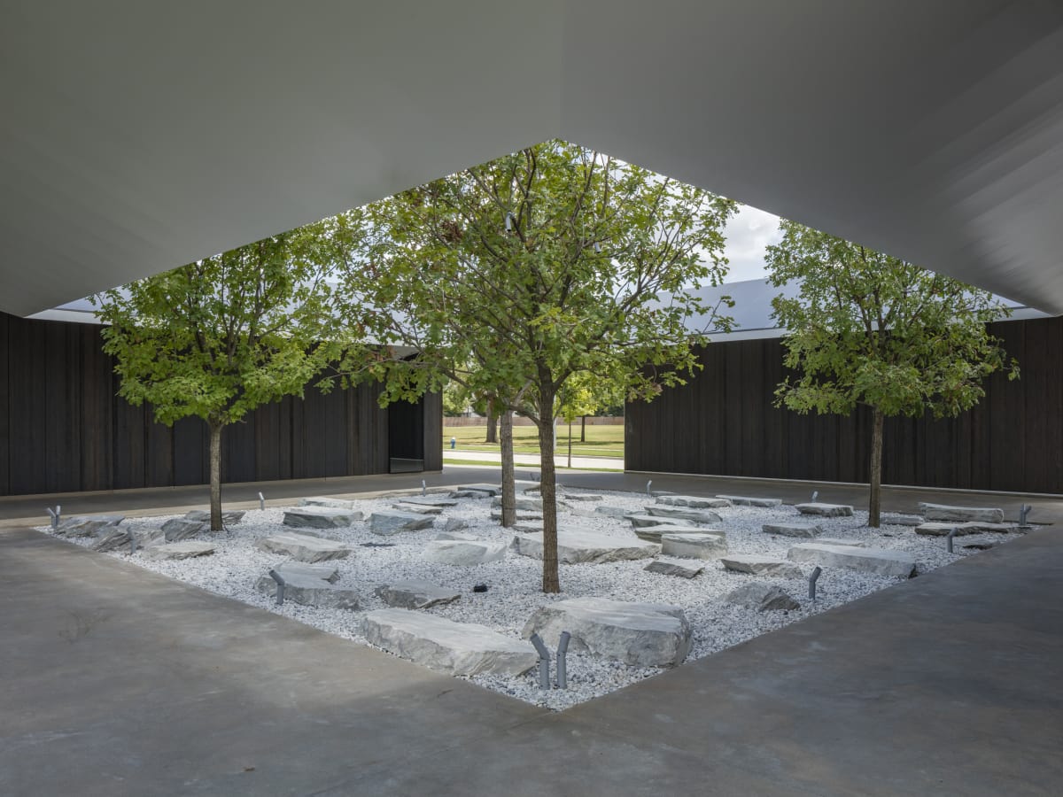 Menil Drawing Institute courtyard