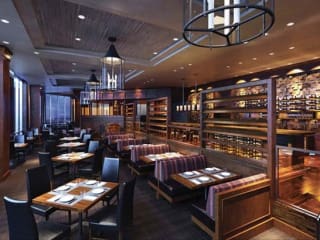 Ser Steak + Spirits, Hilton Anatole