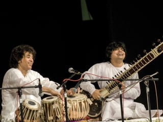 Zakir Hussain and Niladri Kumar