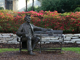 Abraham Lincoln statue at Dallas Arboretum