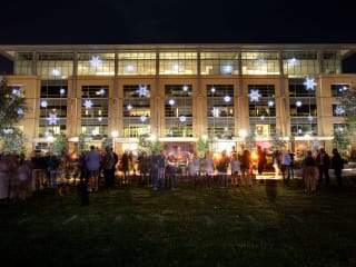 CityCentre presents Glisten Holiday Lighting