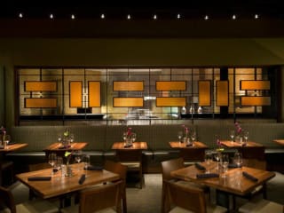 austin photo: places_food_jaspers_interior