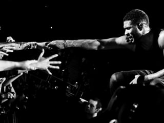 Usher in concert with August Alsina and DJ Cassidy: "The UR Experience"