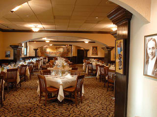 Places_Food_Damian's_interior