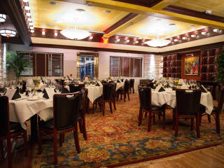 Pappas Bros Steakhouse downtown interior