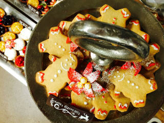 Phoenicia Specialty Foods presents Holiday Brunch with Santa