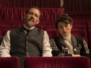 Dominic West and Keira Knightley in Colette