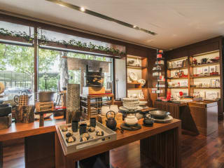 The Lotus Shop