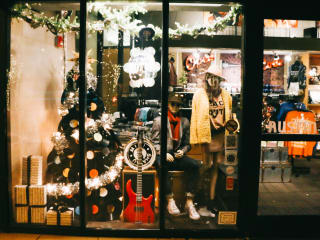 Holiday Window Walk