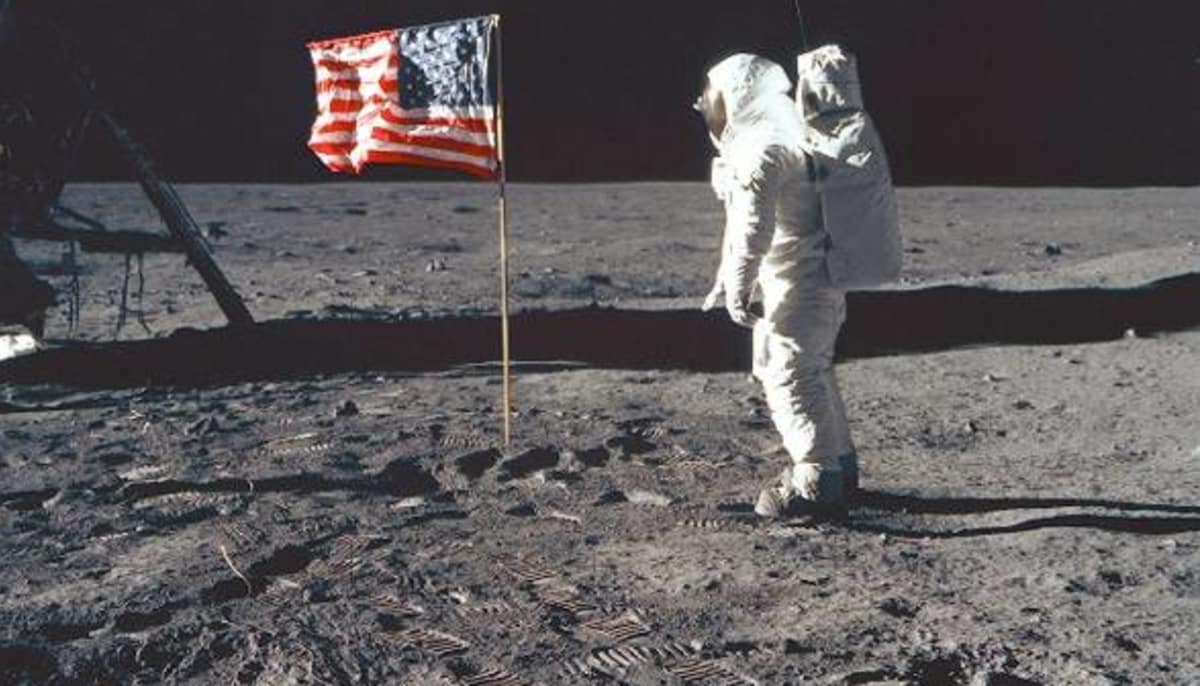 Neil Armstrong First Man To Walk On The Moon And Make one Giant L armstrong-aldrin-were-first-of-12-men-to-walk-on-the-moon-ap-news