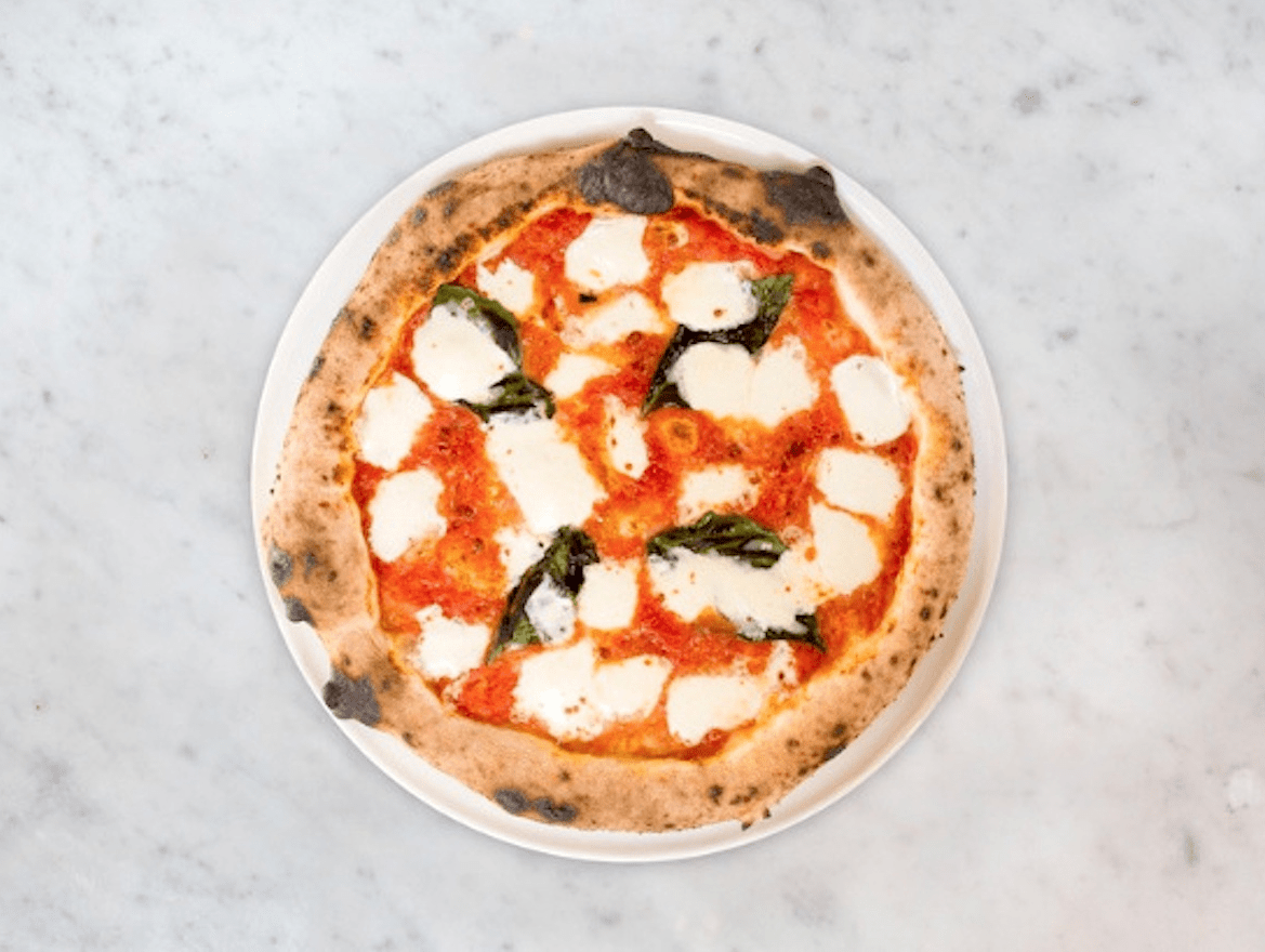 Margherita Pizza - the subtleties of cooking Neapolitan classics Margherita Pizza - the subtleties of cooking Neapolitan classics
